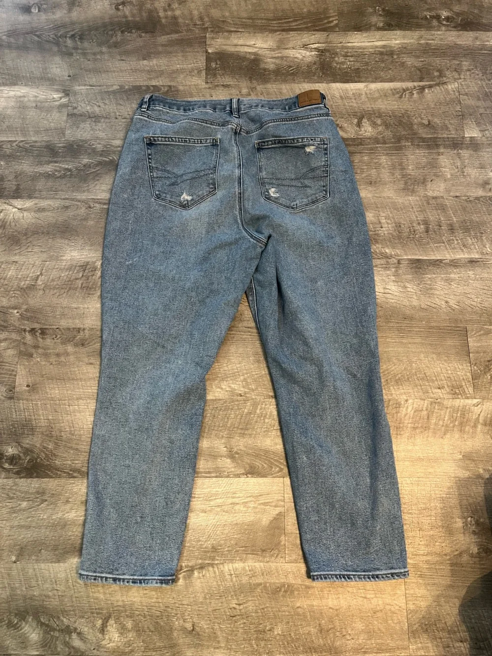 American Eagle Outfitters Light Blue Distressed Straight Leg Jeans - Picture 2 of 2